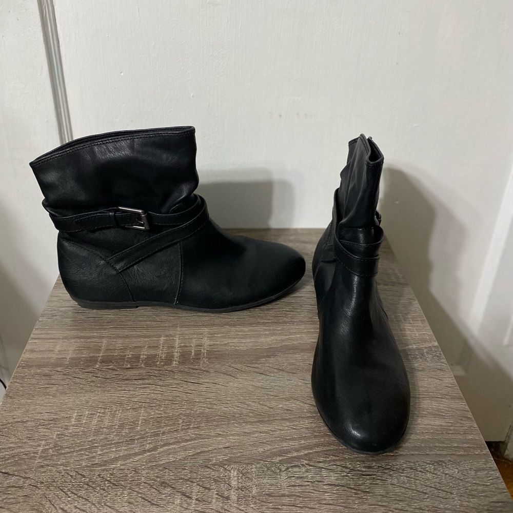 American Eagle Booties